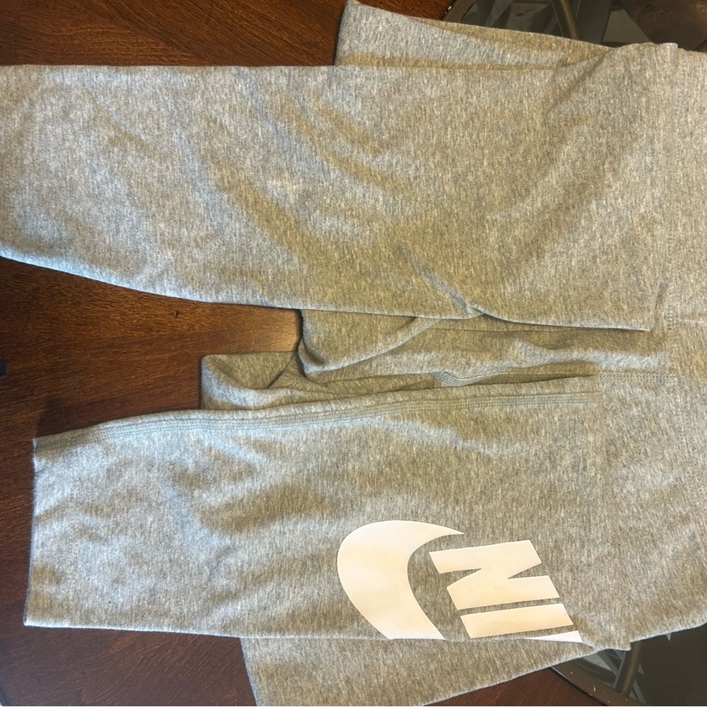Nike gray leggings